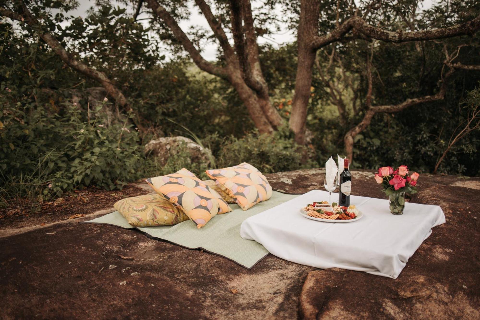 Ndhula Luxury Tented Lodge 화이트 리버 외부 사진