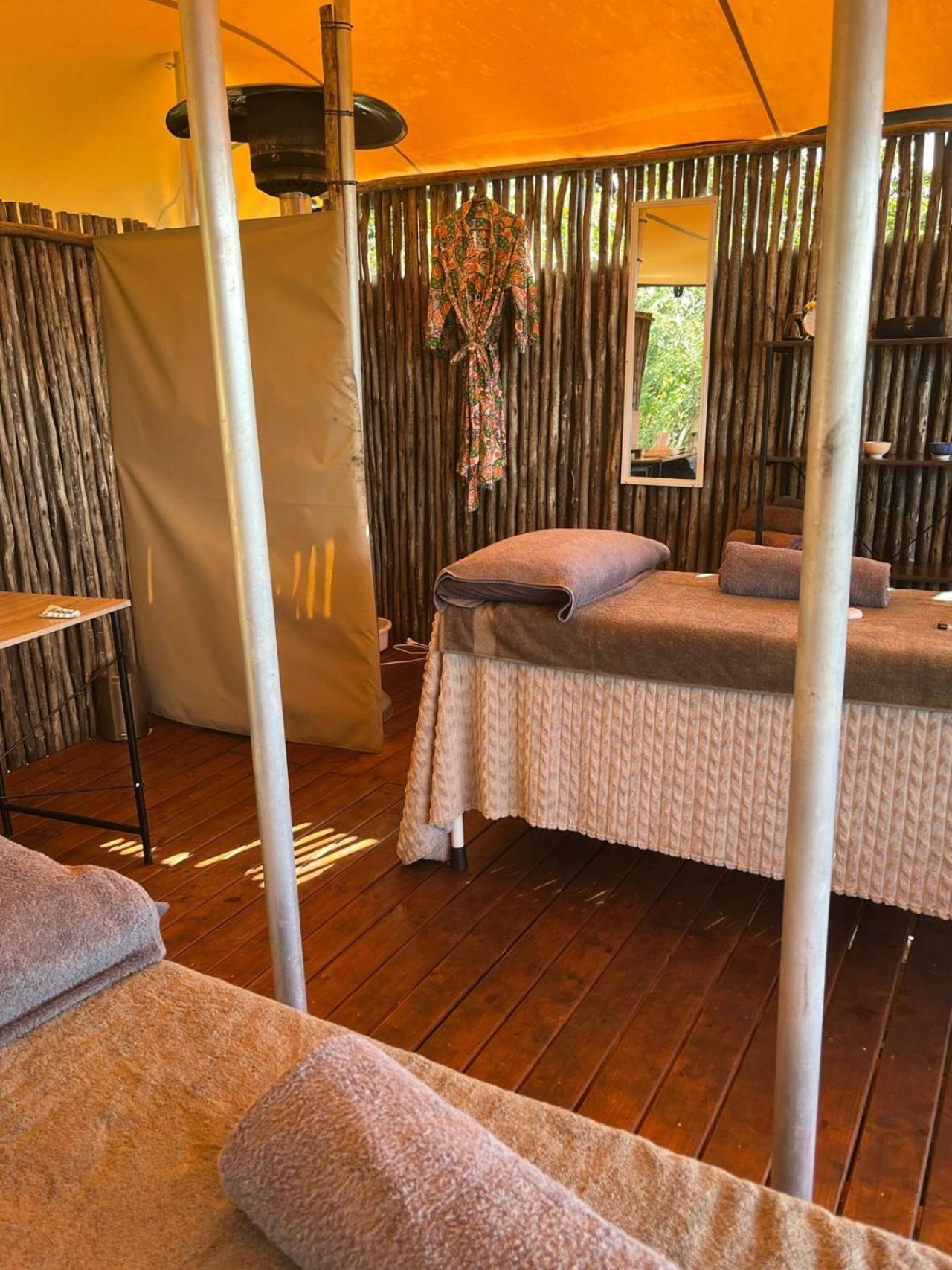 Ndhula Luxury Tented Lodge 화이트 리버 외부 사진