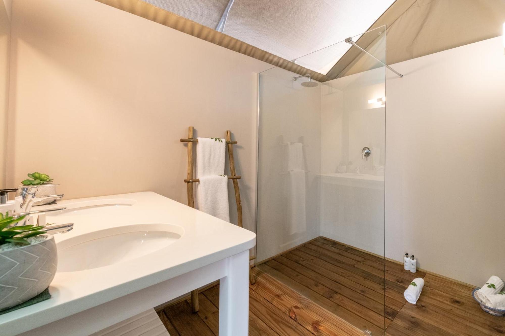 Ndhula Luxury Tented Lodge 화이트 리버 외부 사진